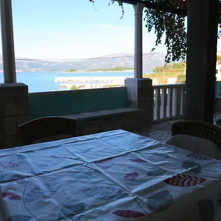 Apartment In With Sea Views, Terrace, Air Conditioning, Wifi 869-1 869-3 Lumbarda